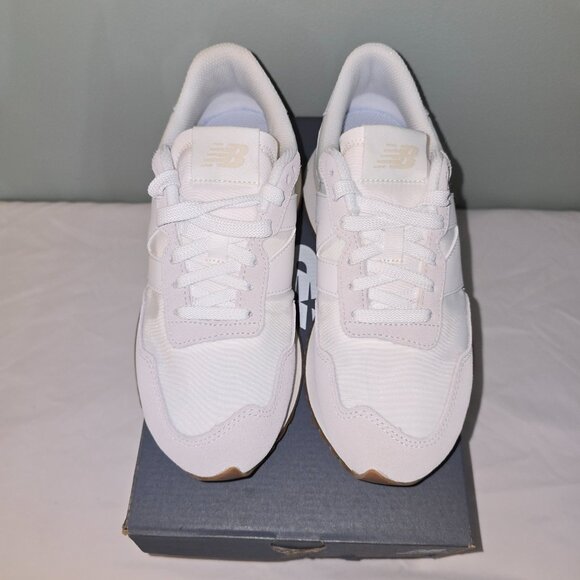 New Balance 237 Running Shoe,in Grey/White, Women's Size 6.5/Men's 5, New in Box - Picture 4 of 9
